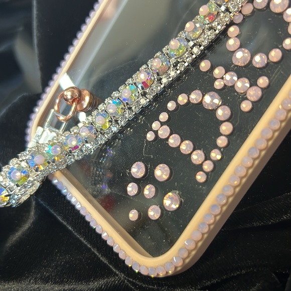 iPhone 13 Pro Max Crystal/Pink French Fashion Case—New - Picture 4 of 7